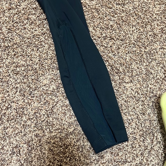 Nike Dri Fit size small black leggings. EUC. zip back pocket, mesh calf detail. - Picture 6 of 11